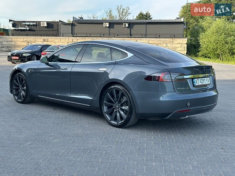 Ліфтбек Tesla Model S 2014 в Тернополі фото 26 Ліфтбек Tesla Model S 2014 в Тернополі