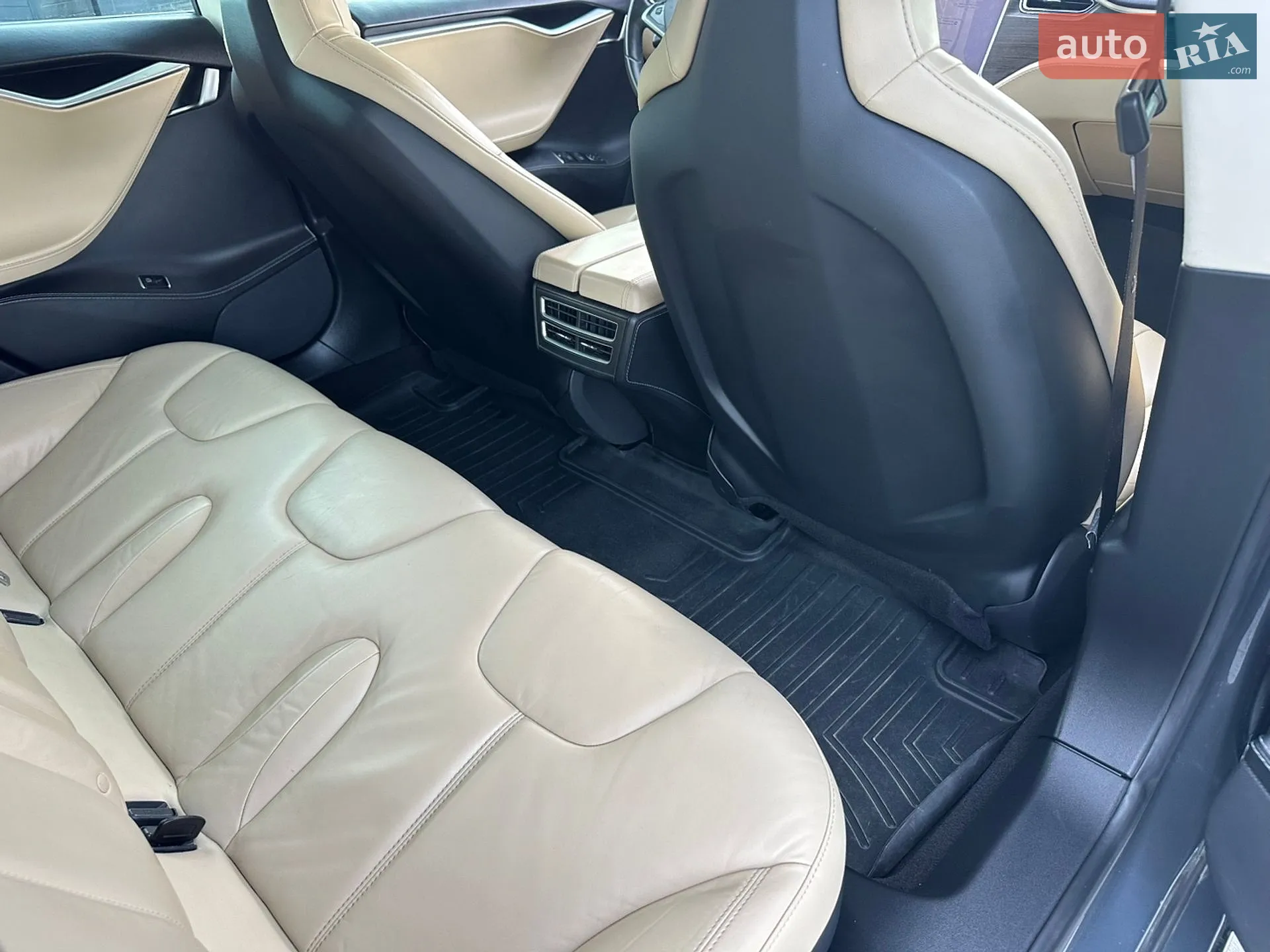 2014 Tesla Model S - мініатюра 42