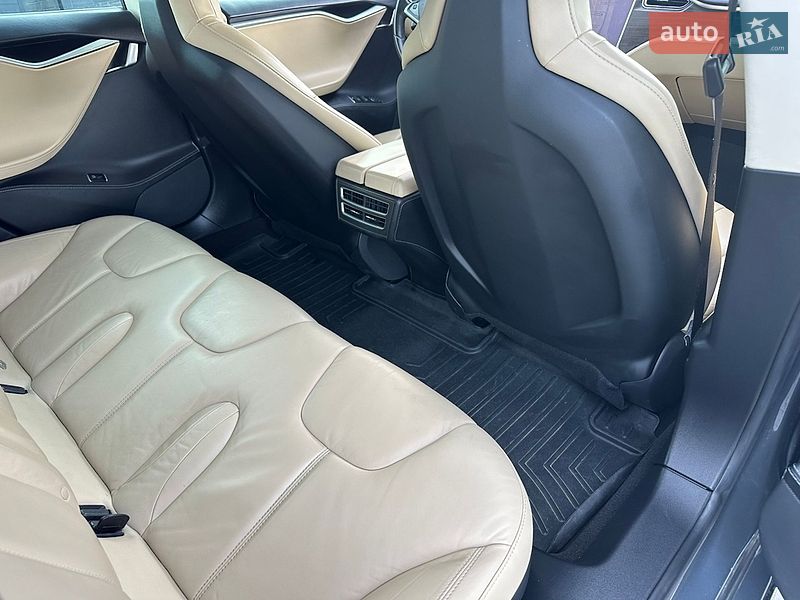 Ліфтбек Tesla Model S 2014 в Тернополі фото 42 Ліфтбек Tesla Model S 2014 в Тернополі