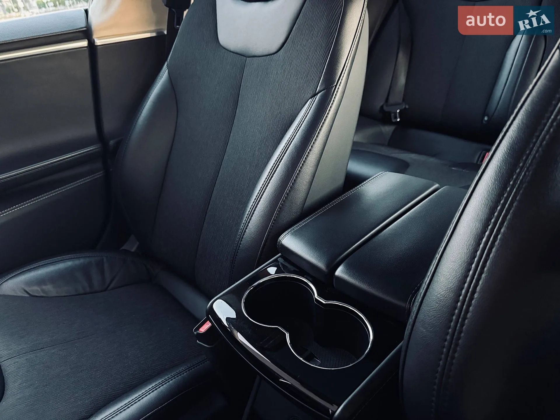 2014 Tesla Model S - мініатюра 21