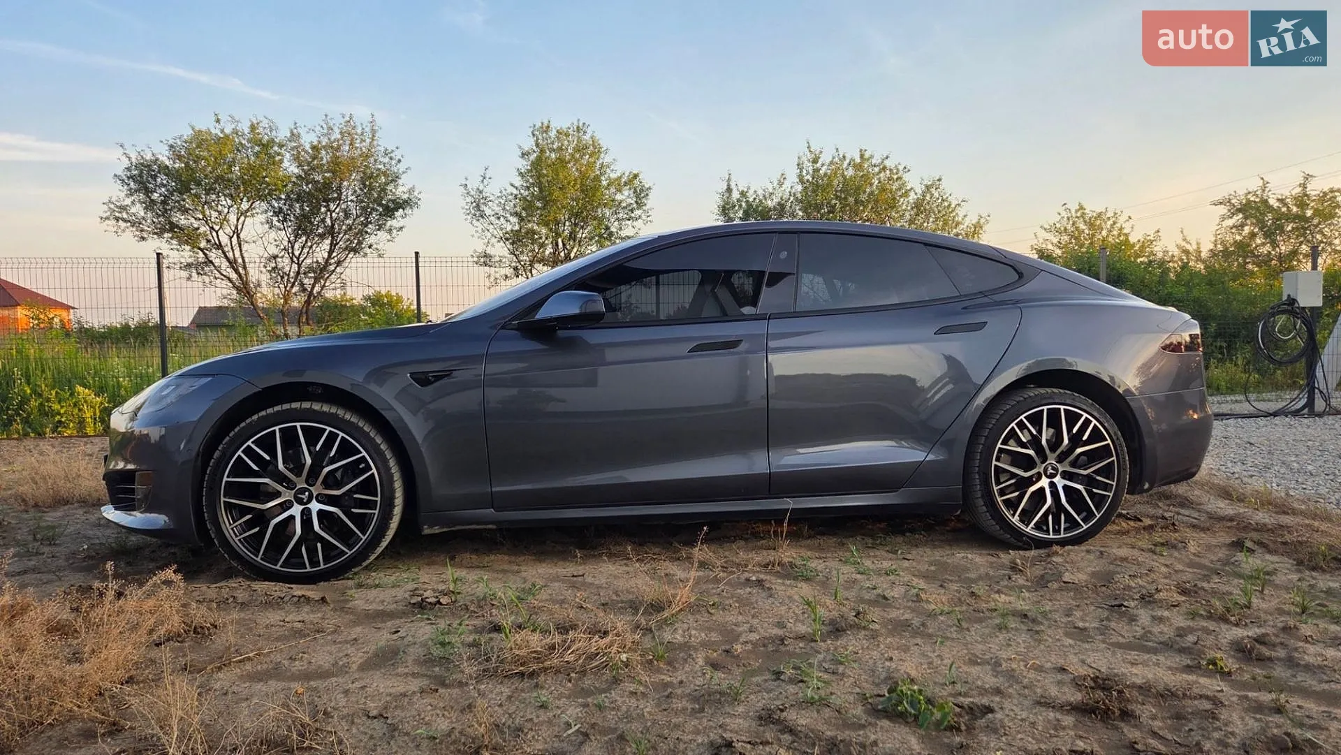 2020 Tesla Model S - мініатюра 36