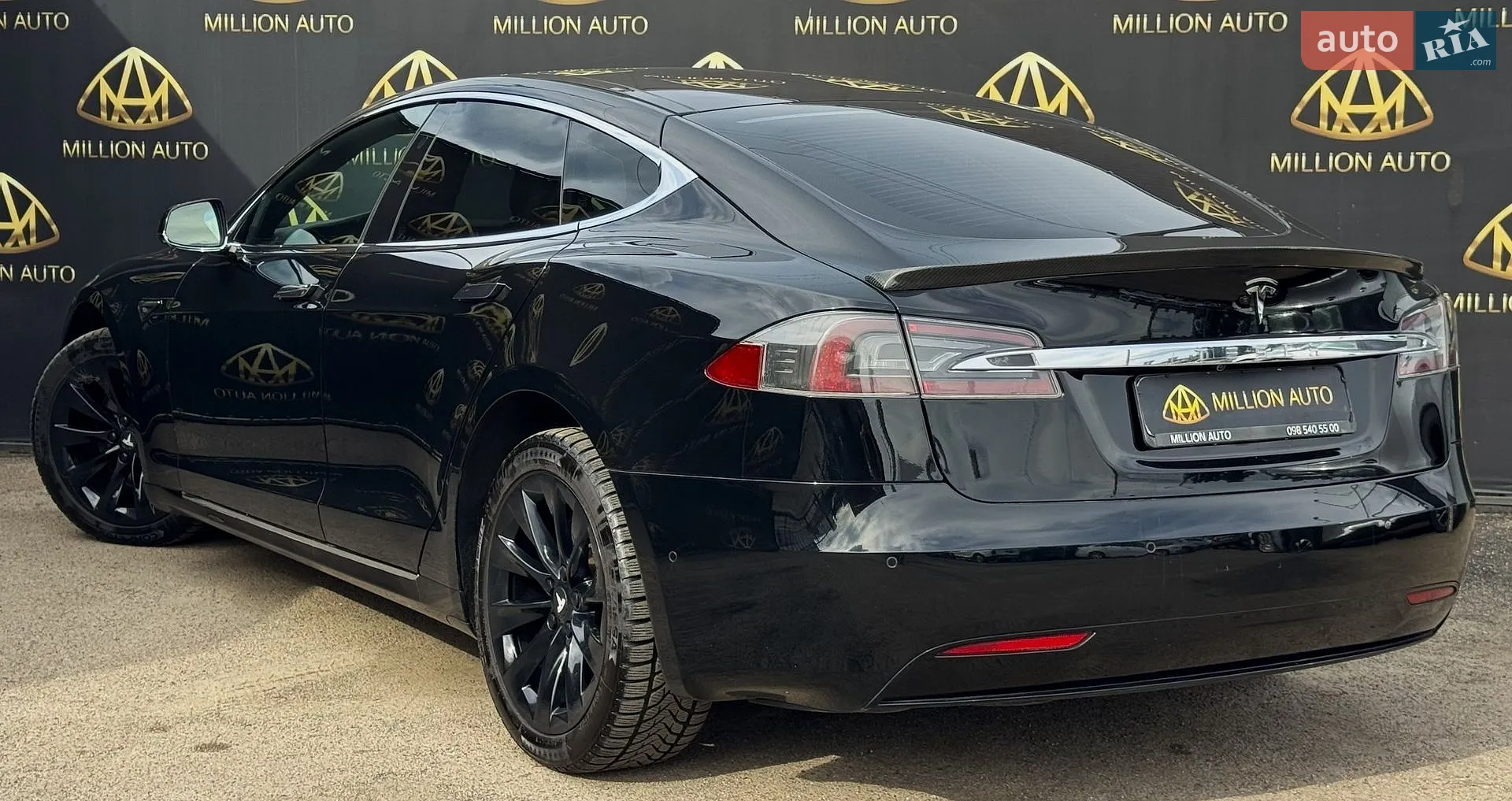 Tesla Model S 2019 VIN 5YJSA1E28KF305174 фото оголошення 8 з 29