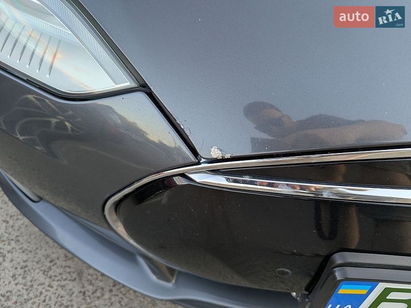 Ліфтбек Tesla Model S 2015 в Львові