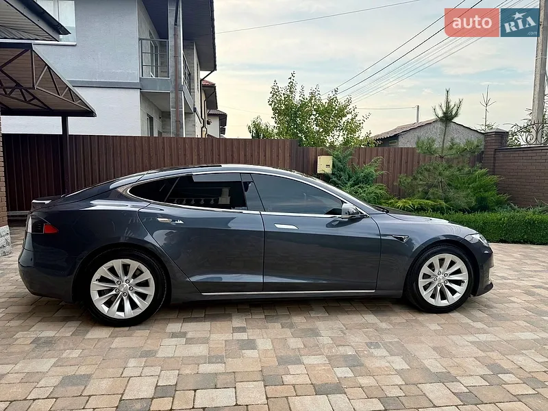 Tesla Model S 2018 VIN 5YJSA1E20JF297702 фото оголошення 13 з 115