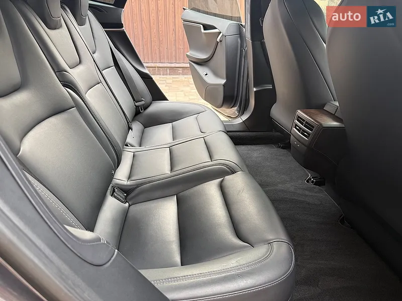 Tesla Model S 2018 VIN 5YJSA1E20JF297702 фото оголошення 61 з 115