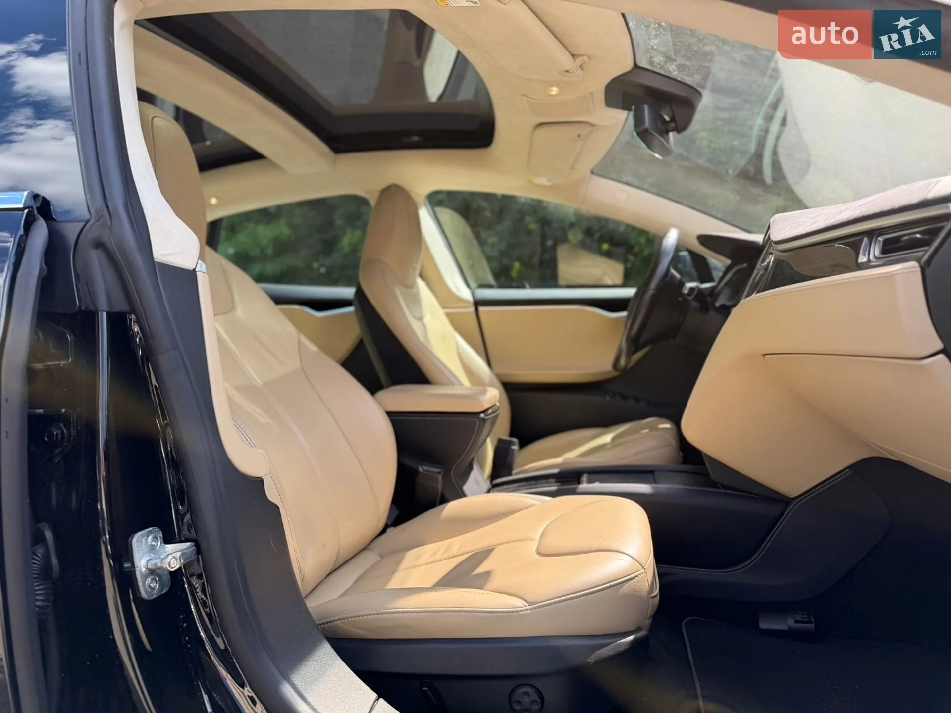 2015 Tesla Model S - мініатюра 24