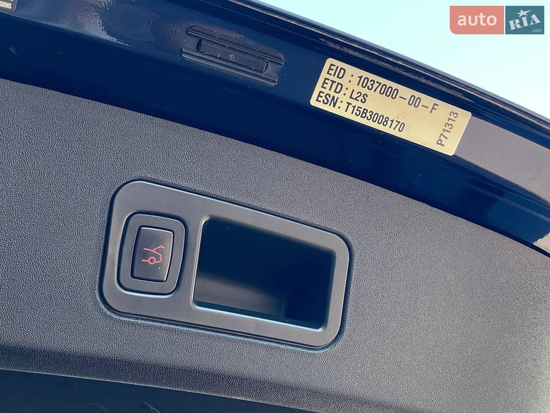 2015 Tesla Model S - мініатюра 18