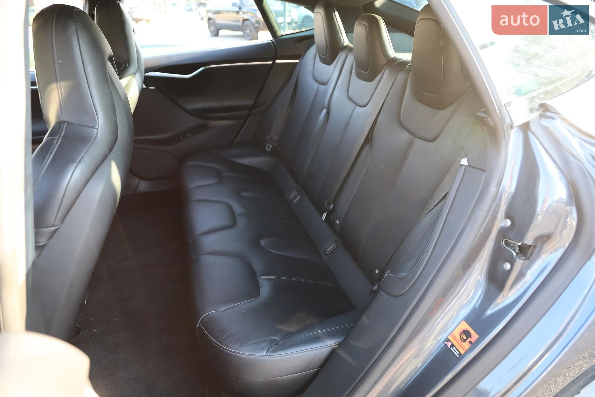 2015 Tesla Model S - мініатюра 11