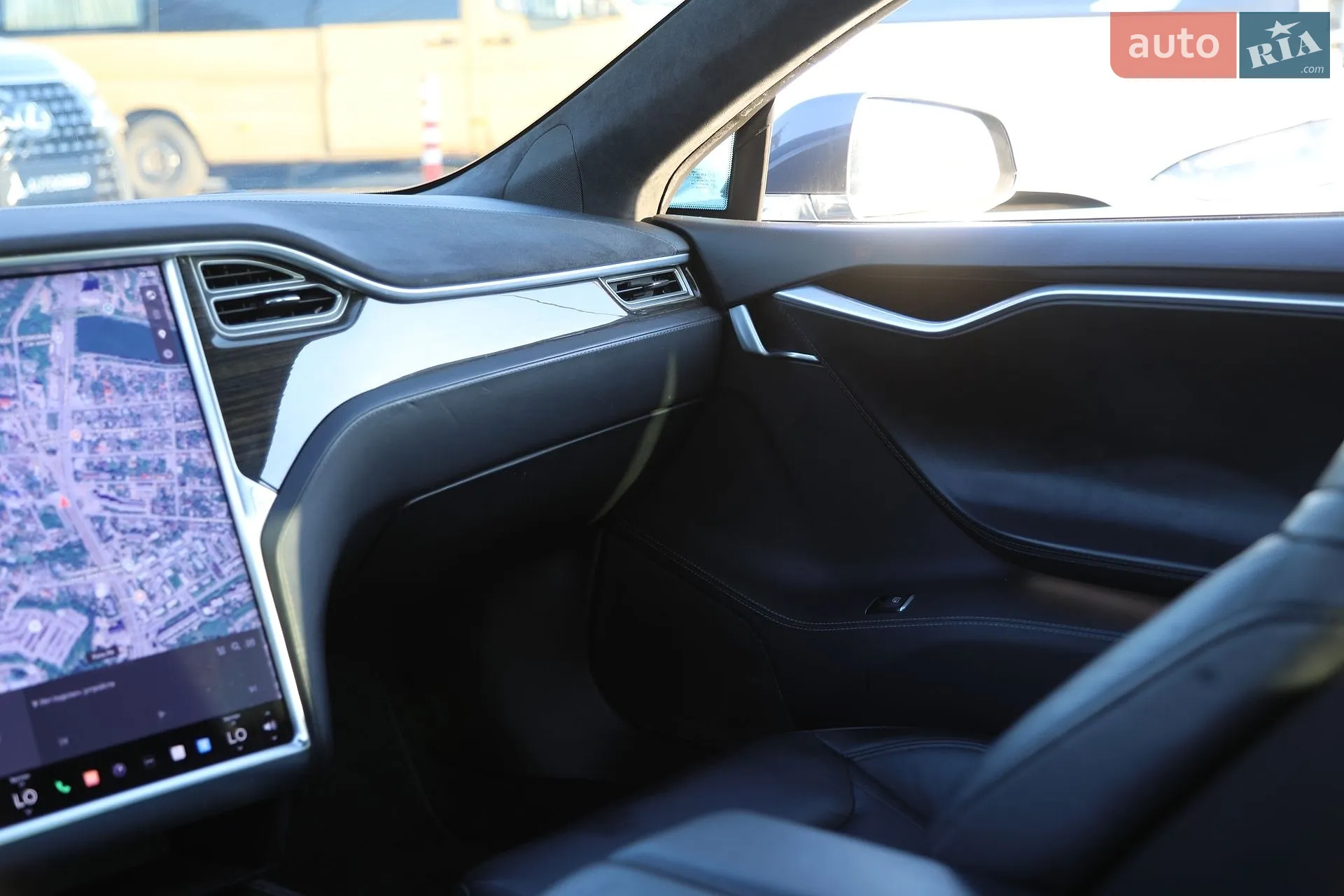 2015 Tesla Model S - мініатюра 15