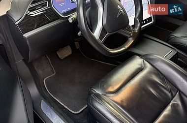 Лифтбек Tesla Model S 2017 в Ивано-Франковске