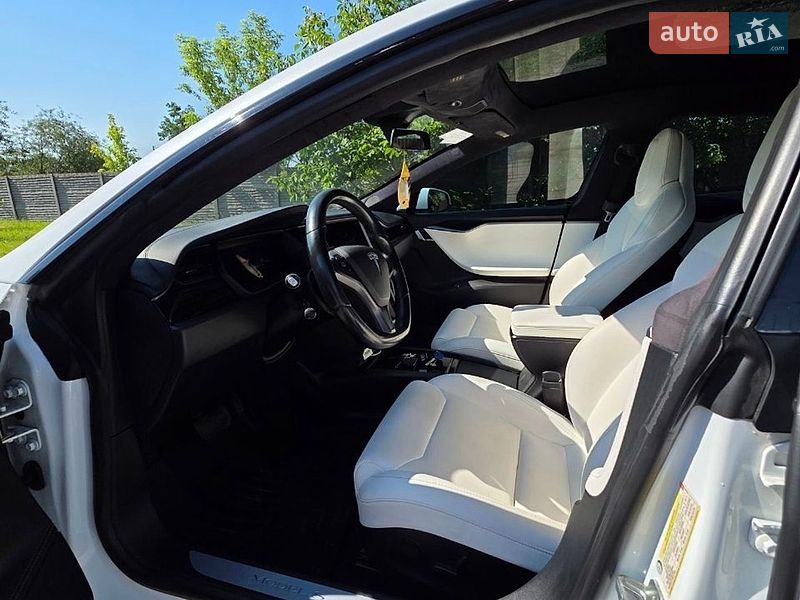 Ліфтбек Tesla Model S 2018 в Обухові