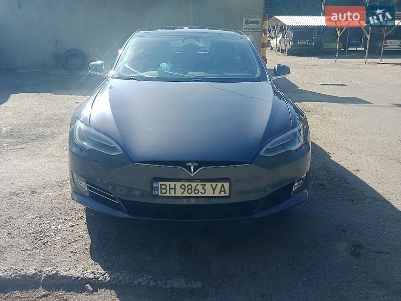 Лифтбек Tesla Model S 2017 в Одессе