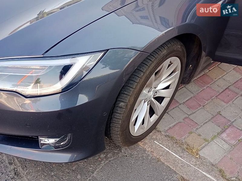 Лифтбек Tesla Model S 2017 в Одессе