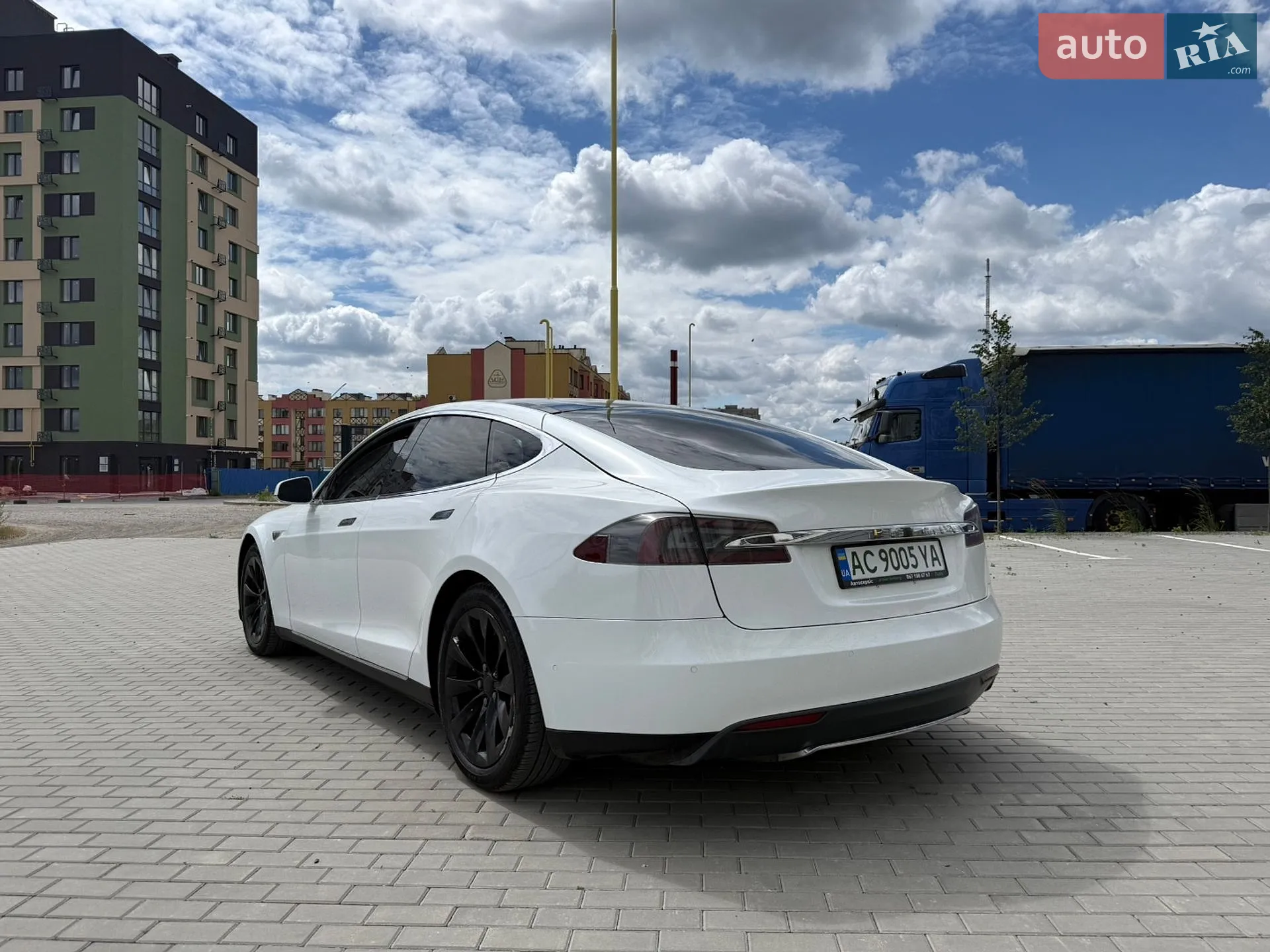 2016 Tesla Model S - мініатюра 8