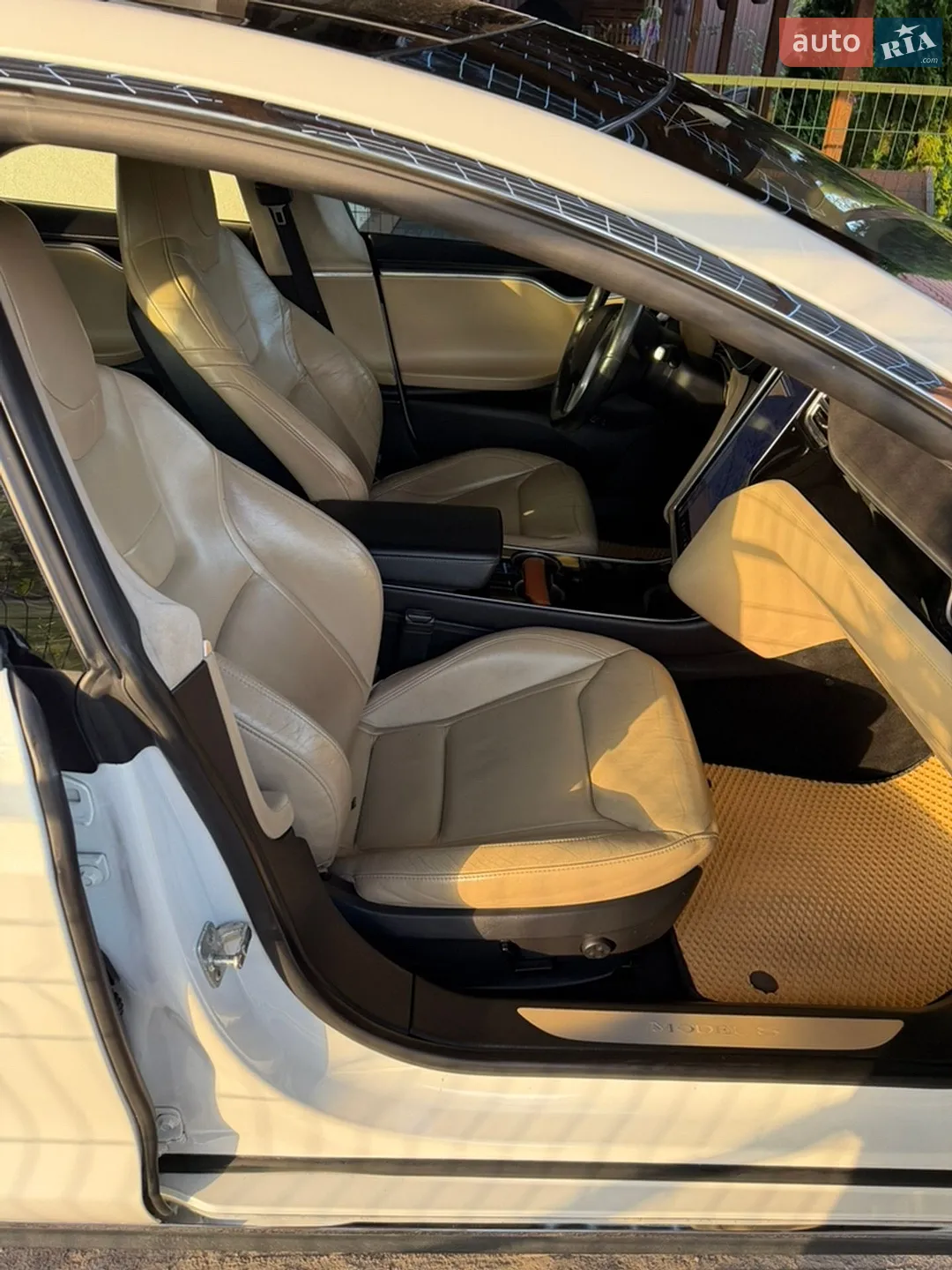 2015 Tesla Model S - мініатюра 19