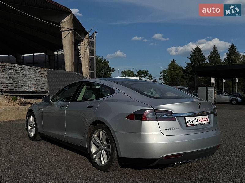 Ліфтбек Tesla Model S 2013 в Вінниці фото 34 Ліфтбек Tesla Model S 2013 в Вінниці