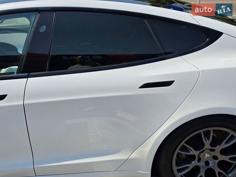 Лифтбек Tesla Model S 2021 в Одессе