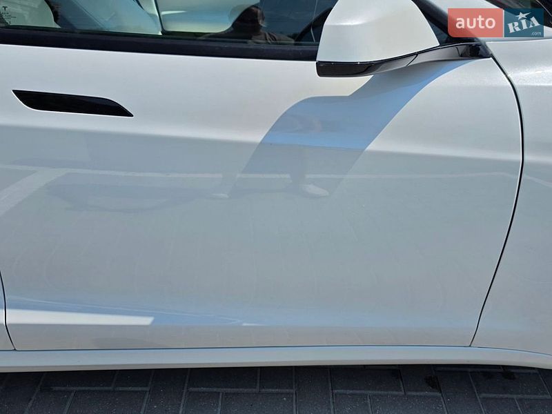 Лифтбек Tesla Model S 2021 в Одессе