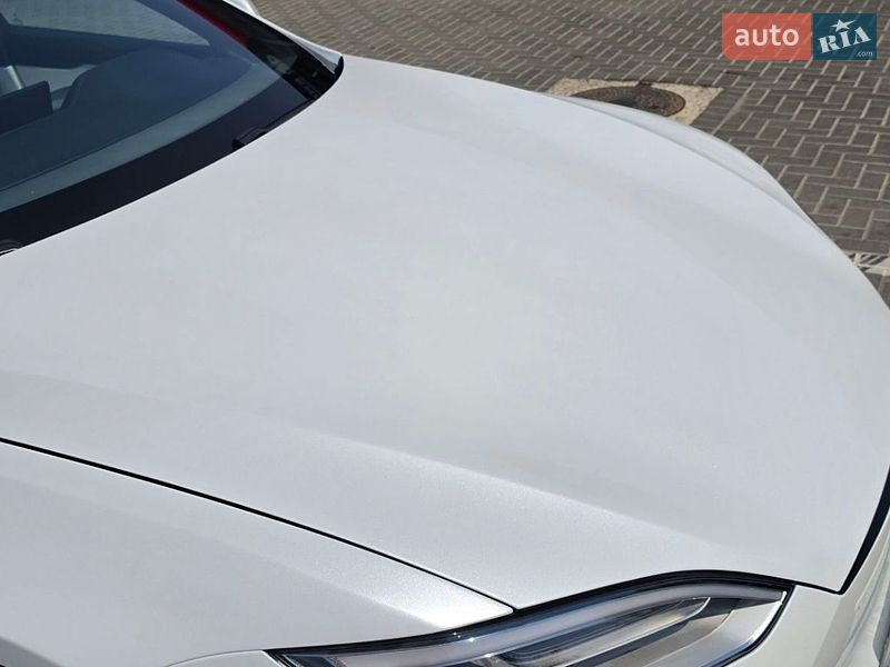 Лифтбек Tesla Model S 2021 в Одессе