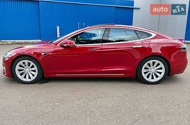 Лифтбек Tesla Model S 2017 в Киеве