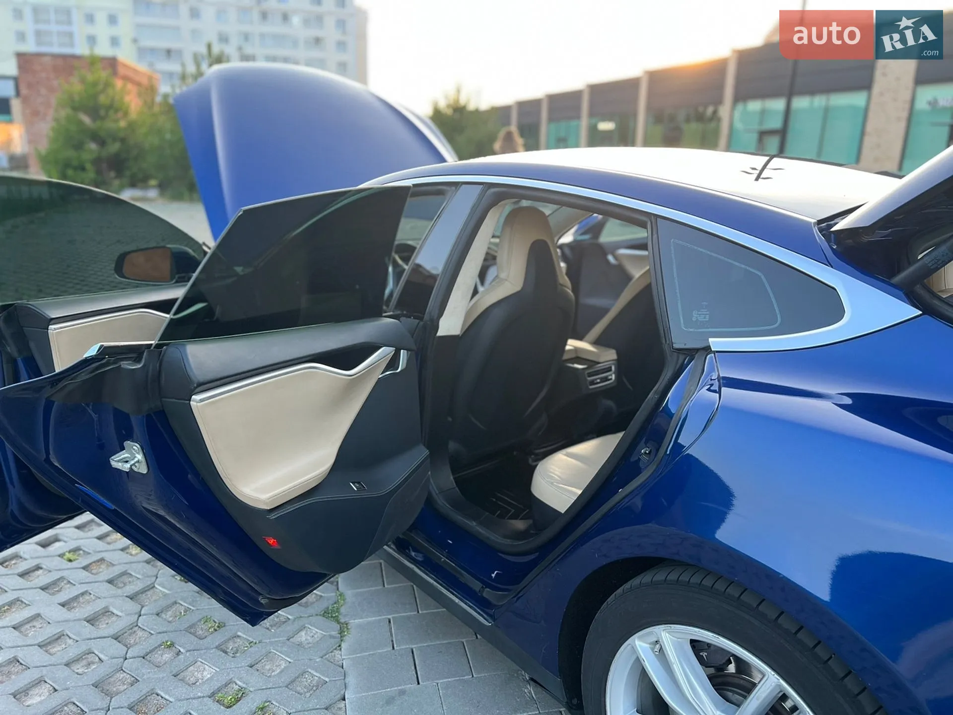 2015 Tesla Model S - мініатюра 14