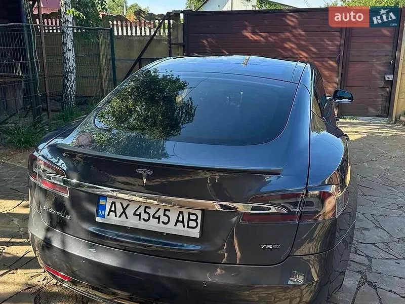 Tesla Model S