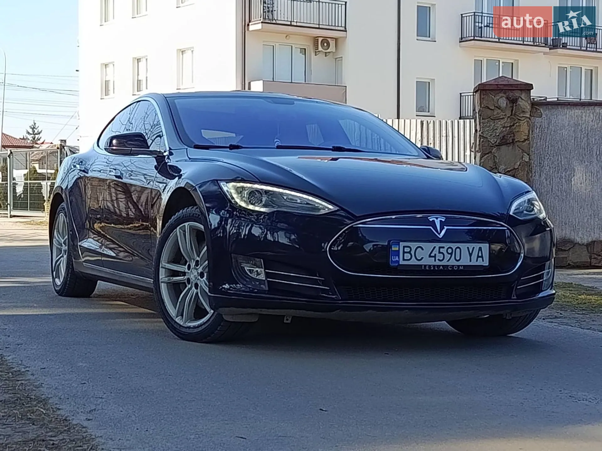 2014 Tesla Model S - мініатюра 2