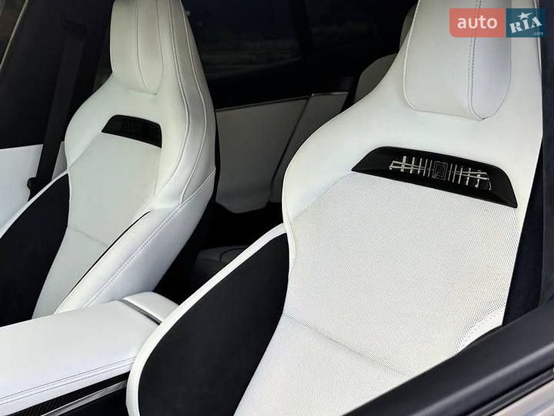 Лифтбек Tesla Model S 2021 в Житомире