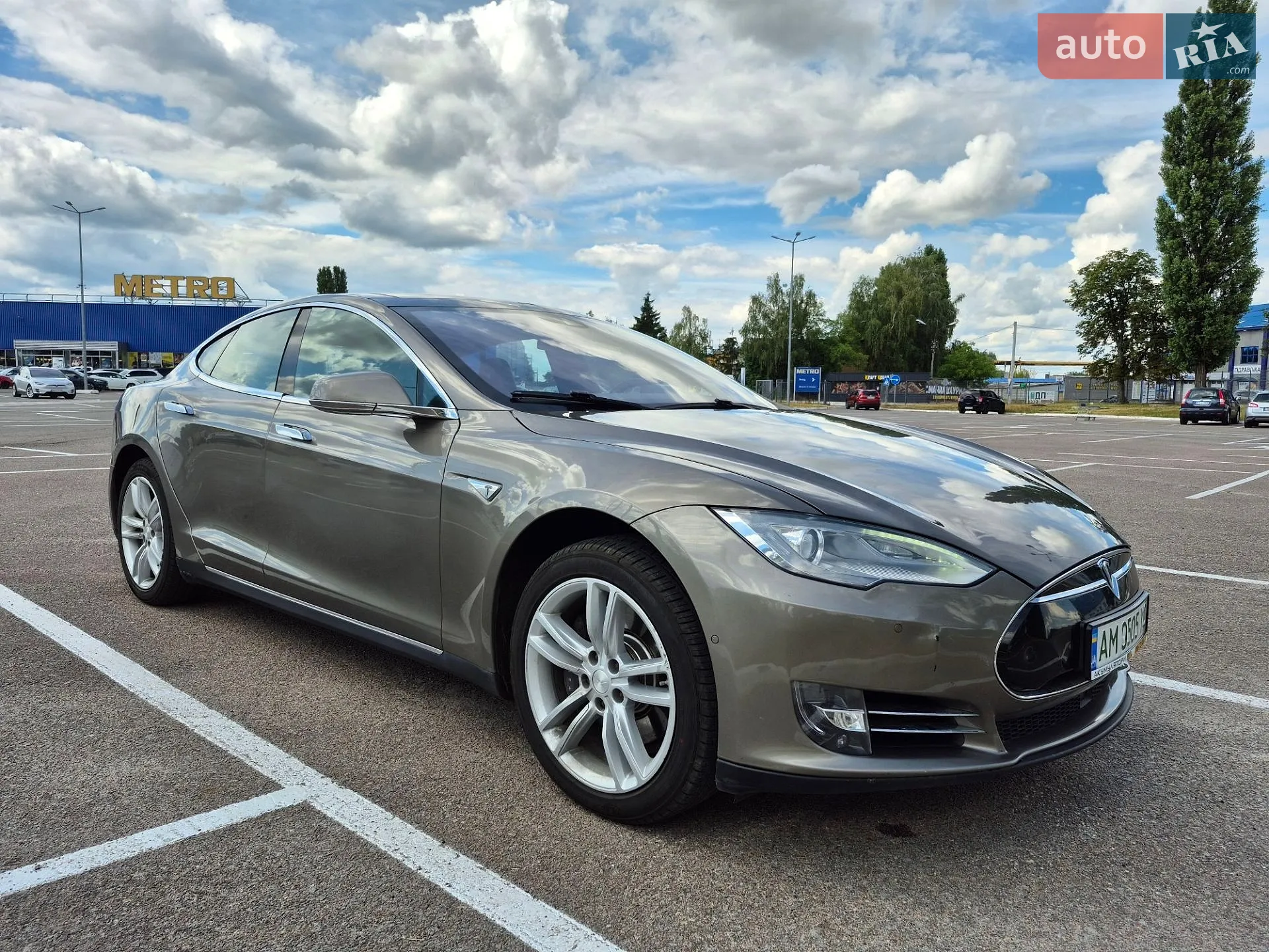 2015 Tesla Model S - мініатюра 8