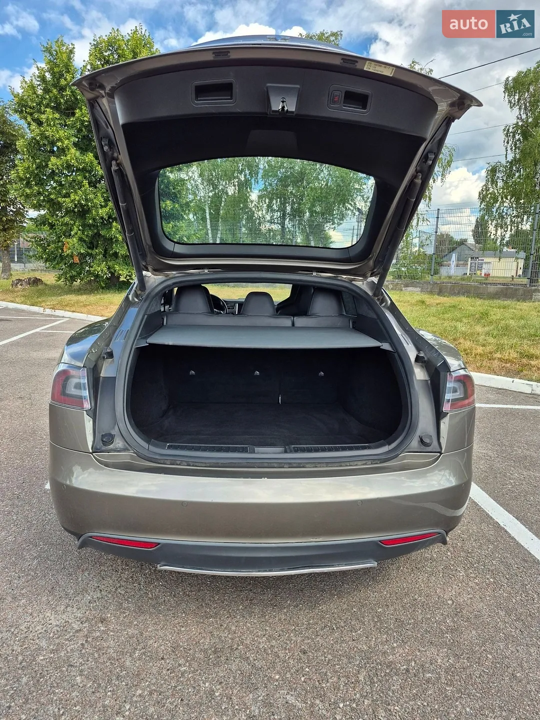 2015 Tesla Model S - мініатюра 11