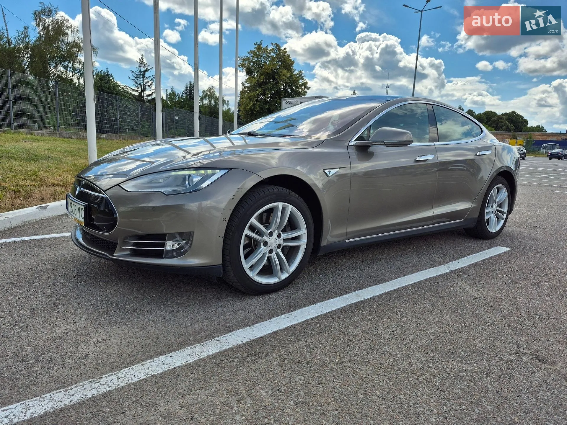 2015 Tesla Model S - мініатюра 2