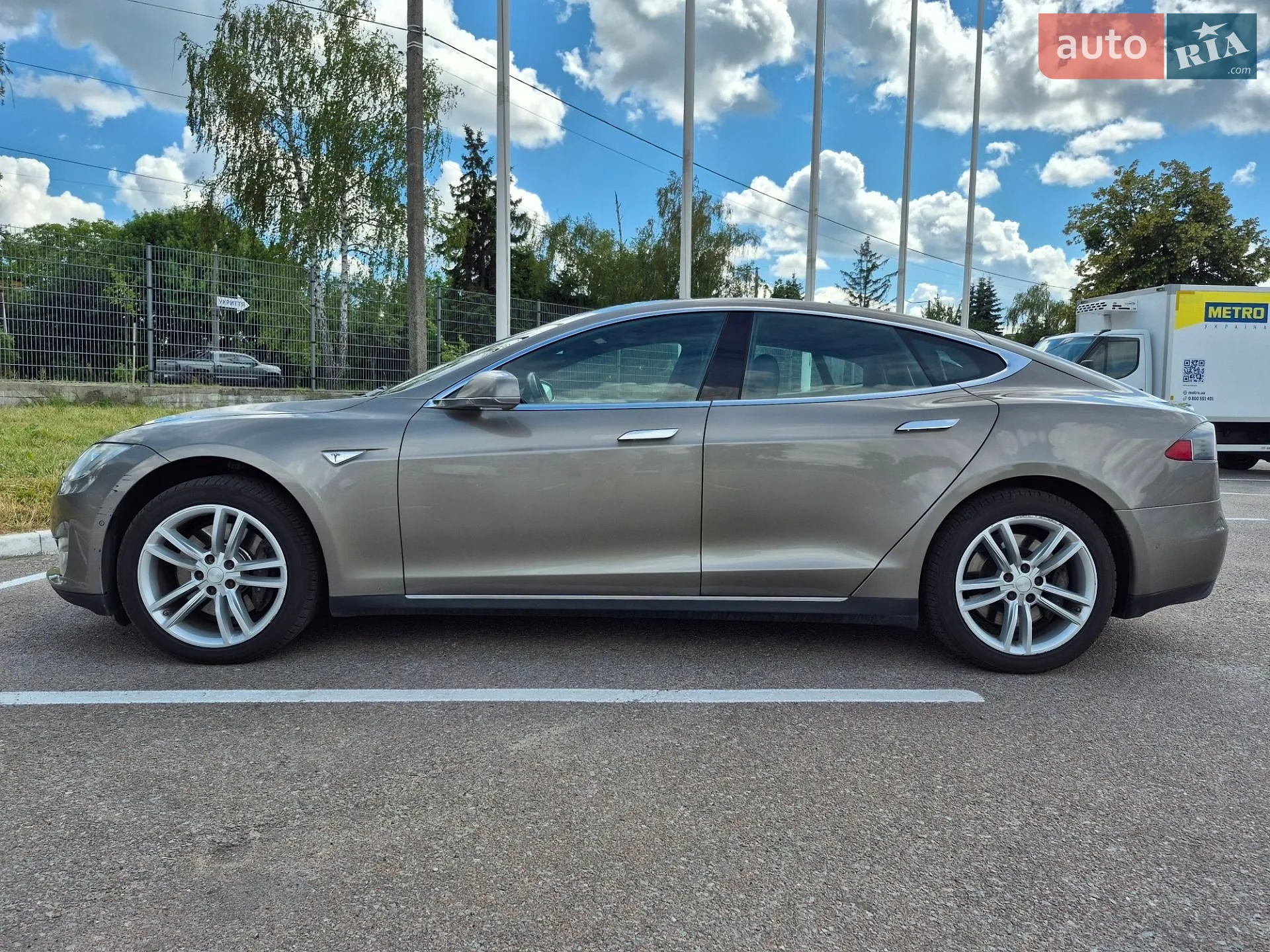 2015 Tesla Model S - мініатюра 3