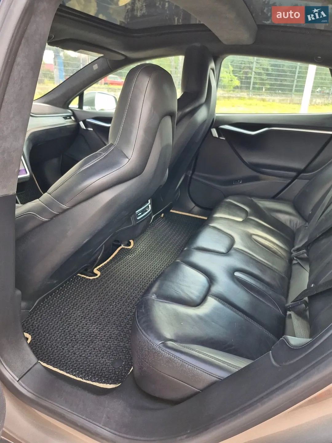 2015 Tesla Model S - мініатюра 15
