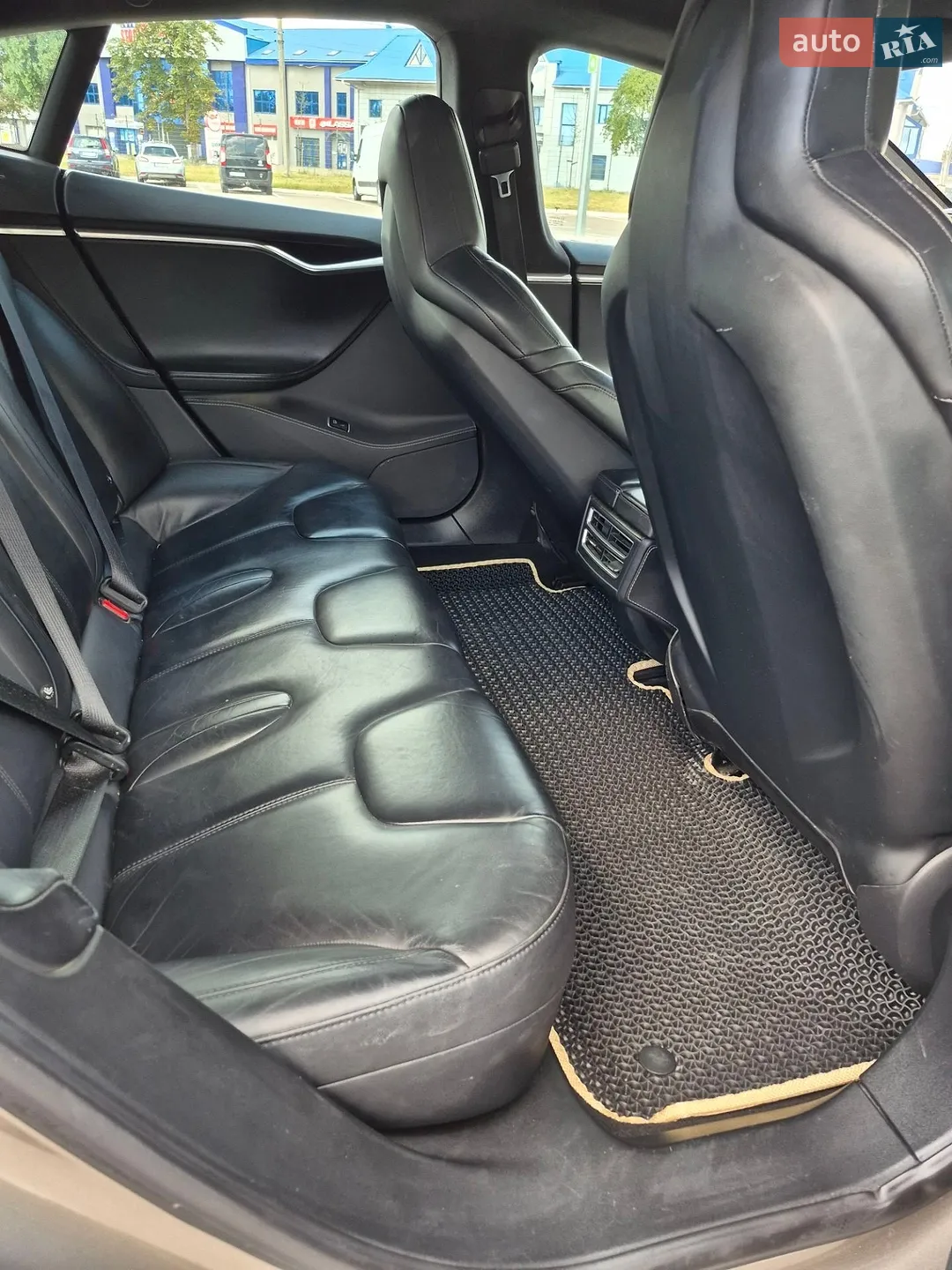 2015 Tesla Model S - мініатюра 16