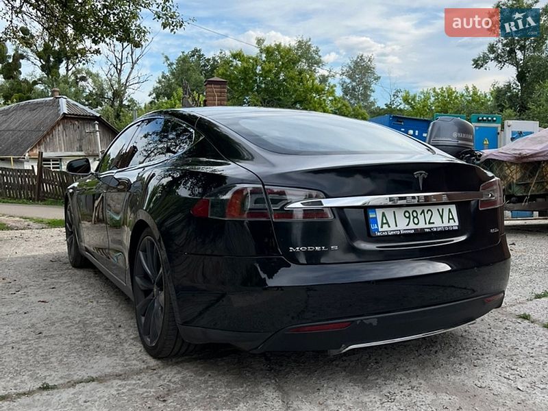 Ліфтбек Tesla Model S 2014 в Обухові