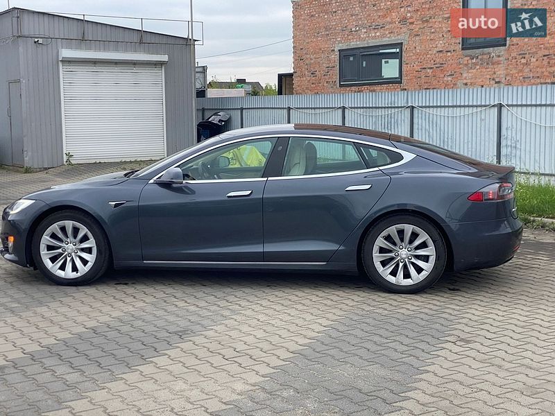 Ліфтбек Tesla Model S 2018 в Луцьку фото 8 Ліфтбек Tesla Model S 2018 в Луцьку