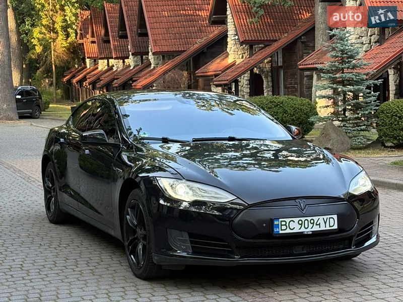 Ліфтбек Tesla Model S 2015 в Львові фото 5 Ліфтбек Tesla Model S 2015 в Львові