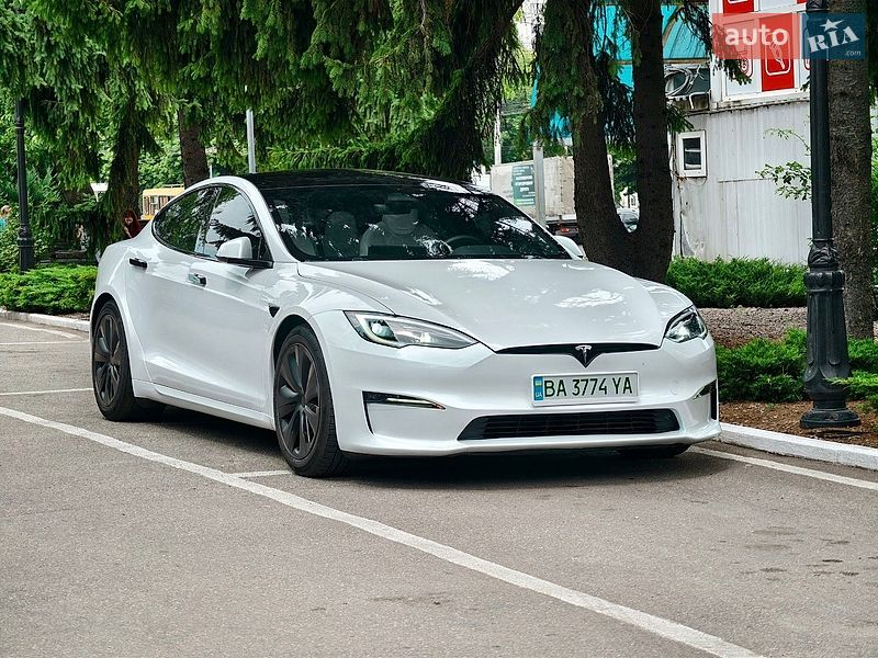 Лифтбек Tesla Model S 2024 в Киеве фото 3 Лифтбек Tesla Model S 2024 в Киеве