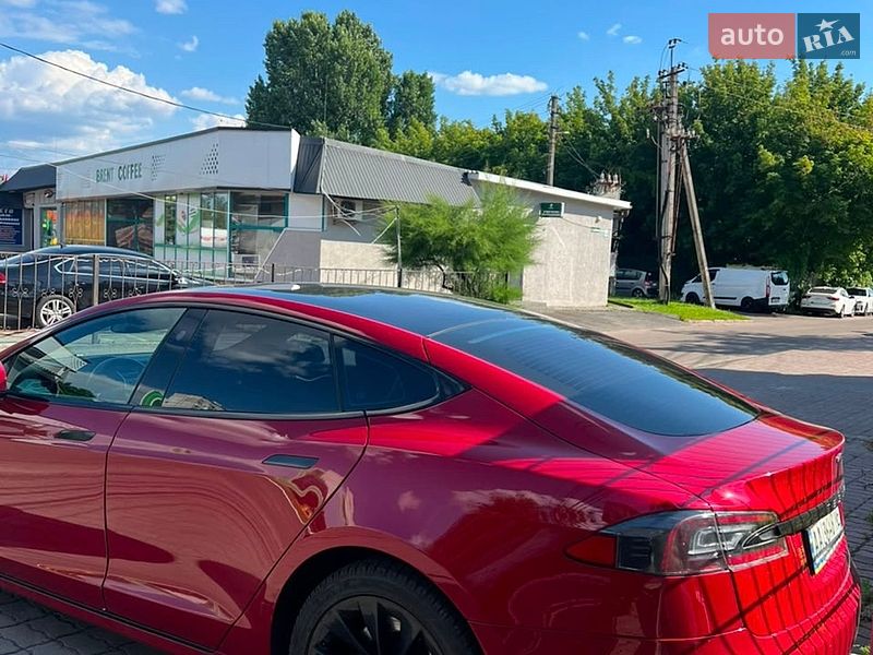 Ліфтбек Tesla Model S 2017 в Макарові