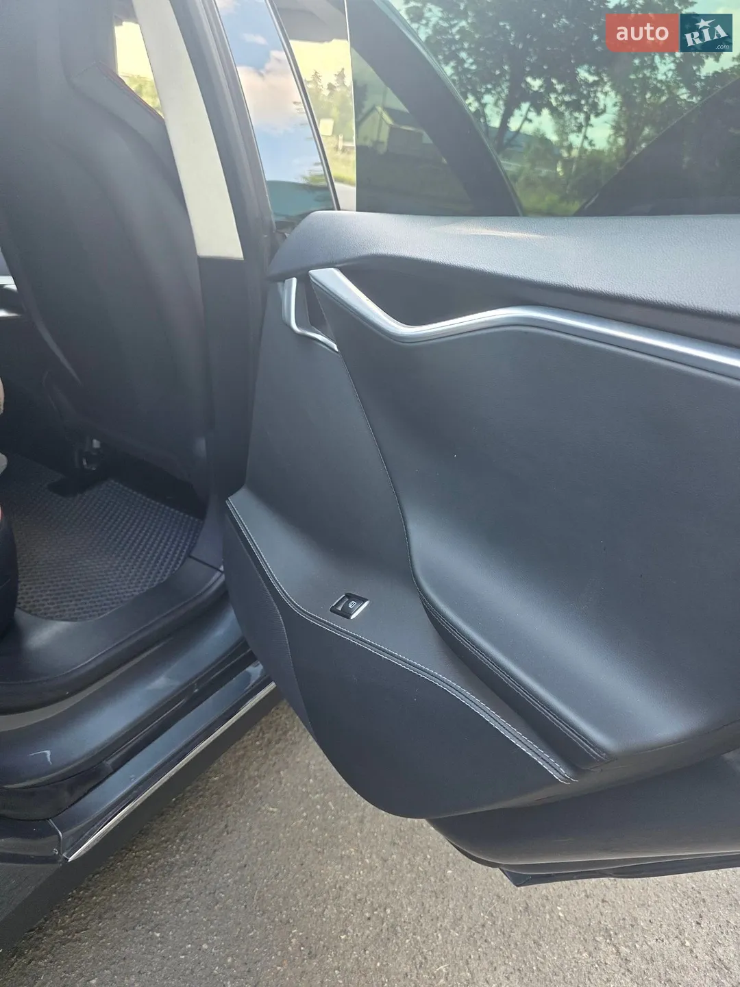 2014 Tesla Model S - мініатюра 12