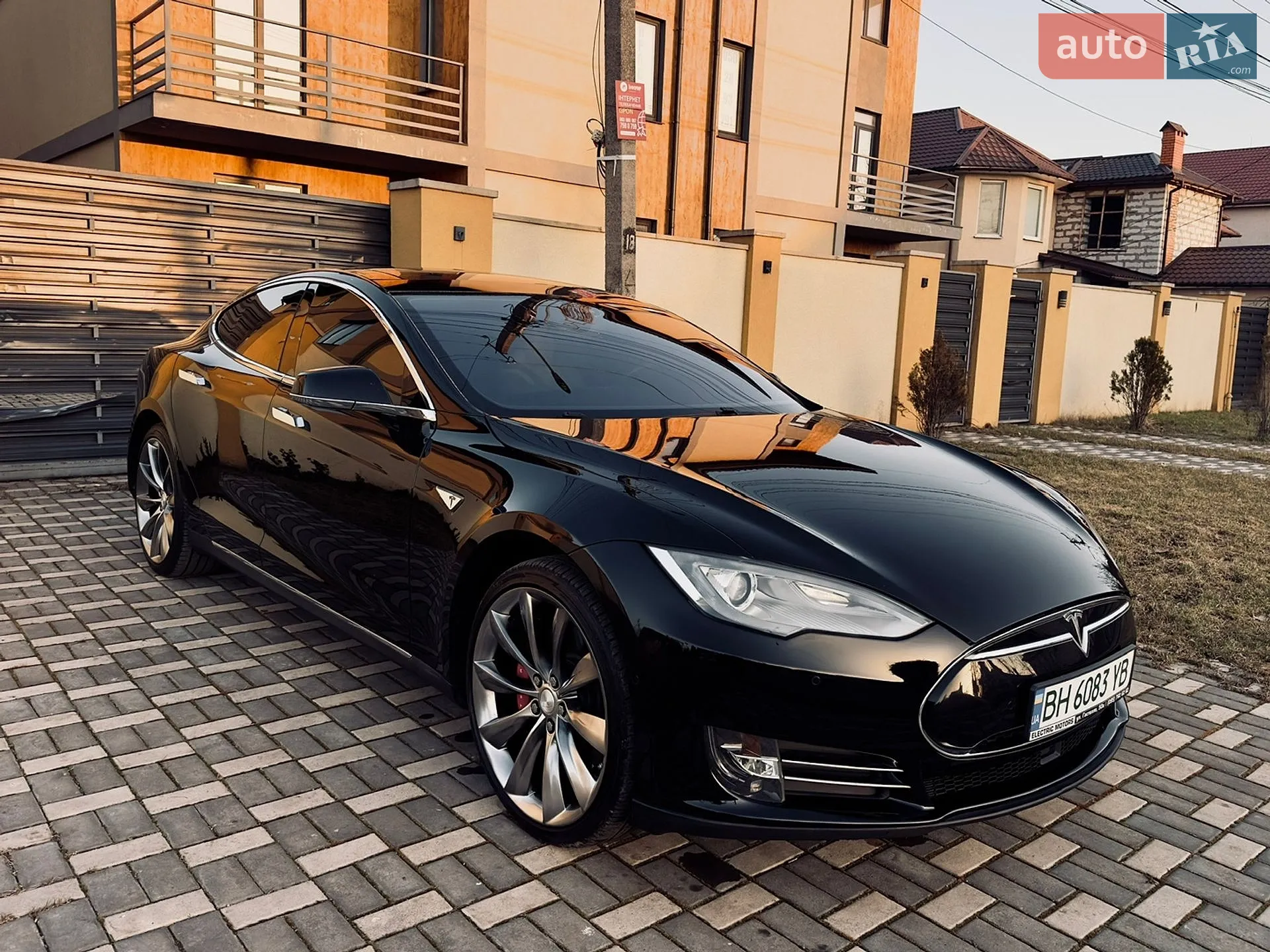 2014 Tesla Model S - мініатюра 11