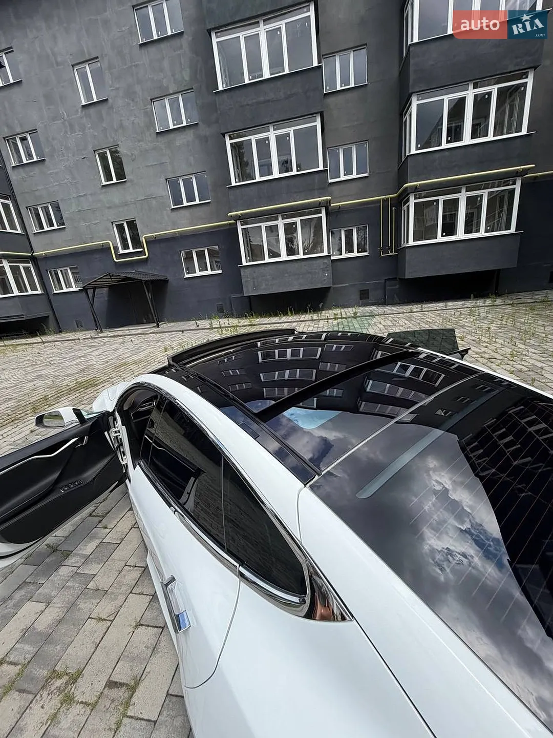 2014 Tesla Model S - мініатюра 12