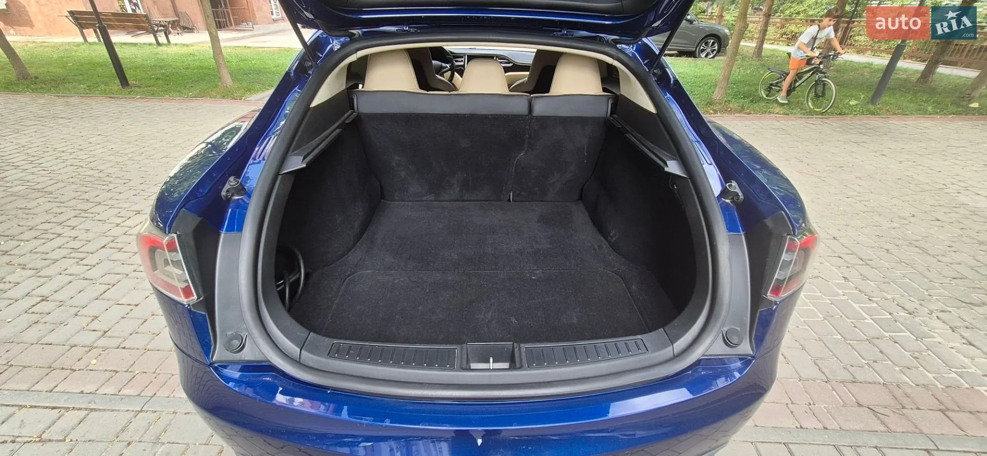2015 Tesla Model S - мініатюра 15
