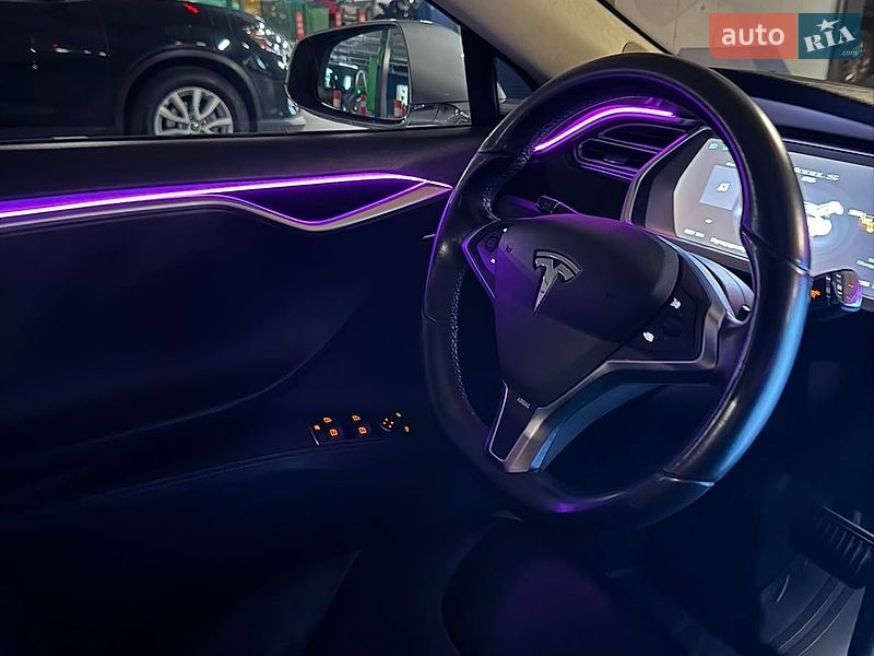 Лифтбек Tesla Model S 2013 в Киеве фото 23 Лифтбек Tesla Model S 2013 в Киеве