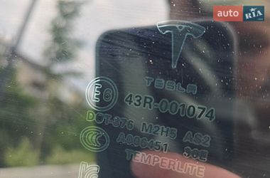 Лифтбек Tesla Model S 2018 в Киеве