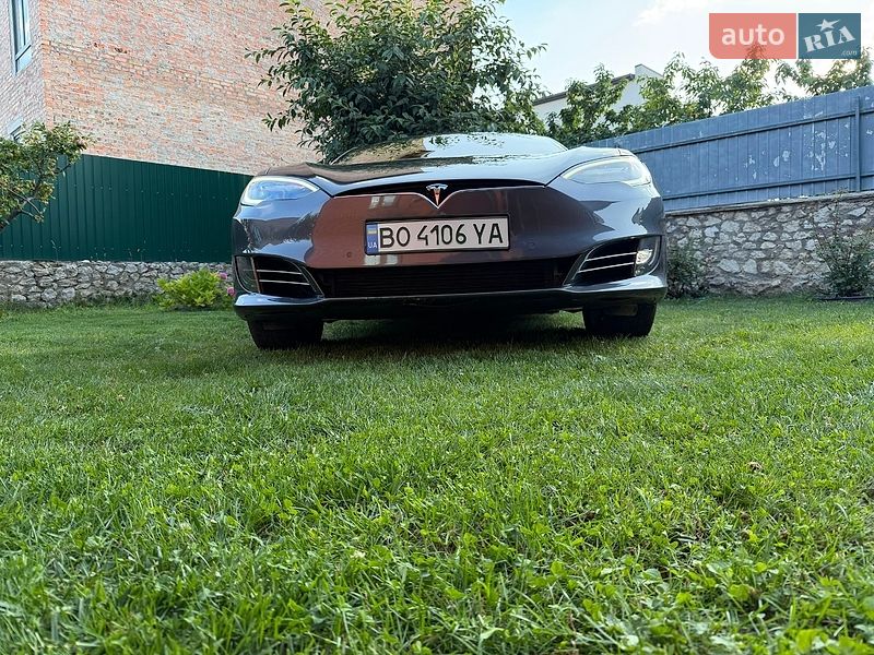 Лифтбек Tesla Model S 2018 в Тернополе