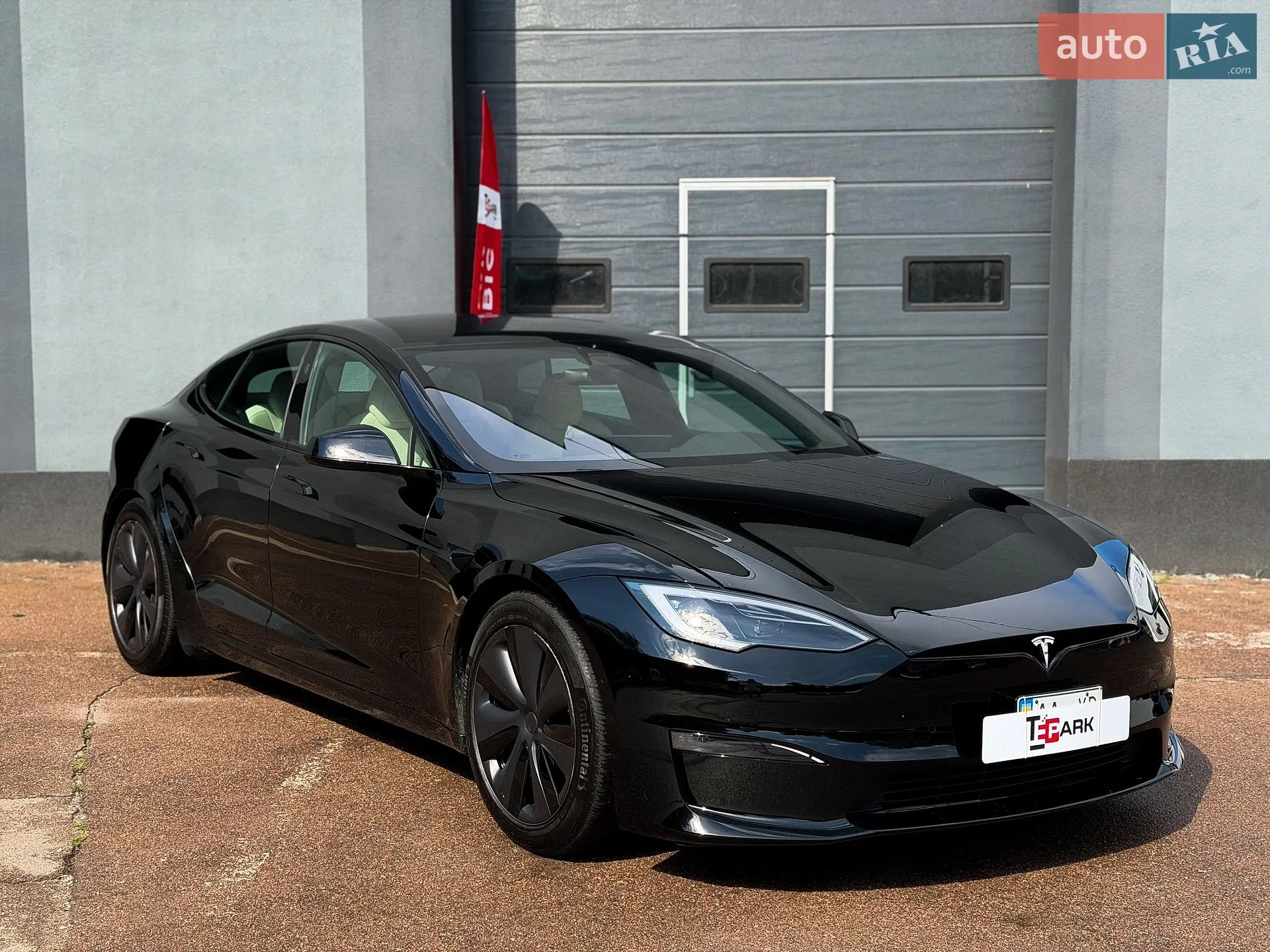 2022 Tesla Model S - мініатюра 12