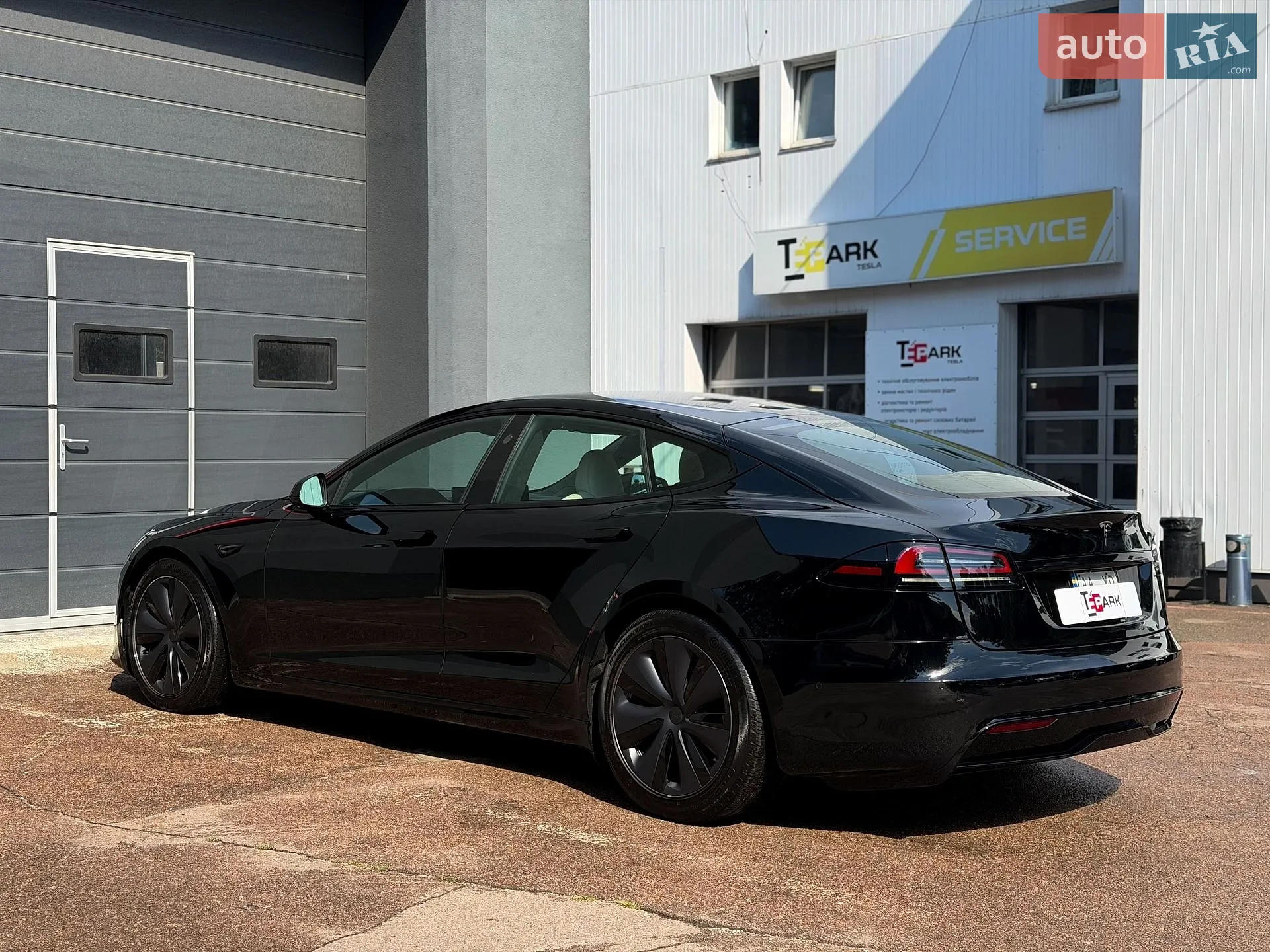 2022 Tesla Model S - мініатюра 8
