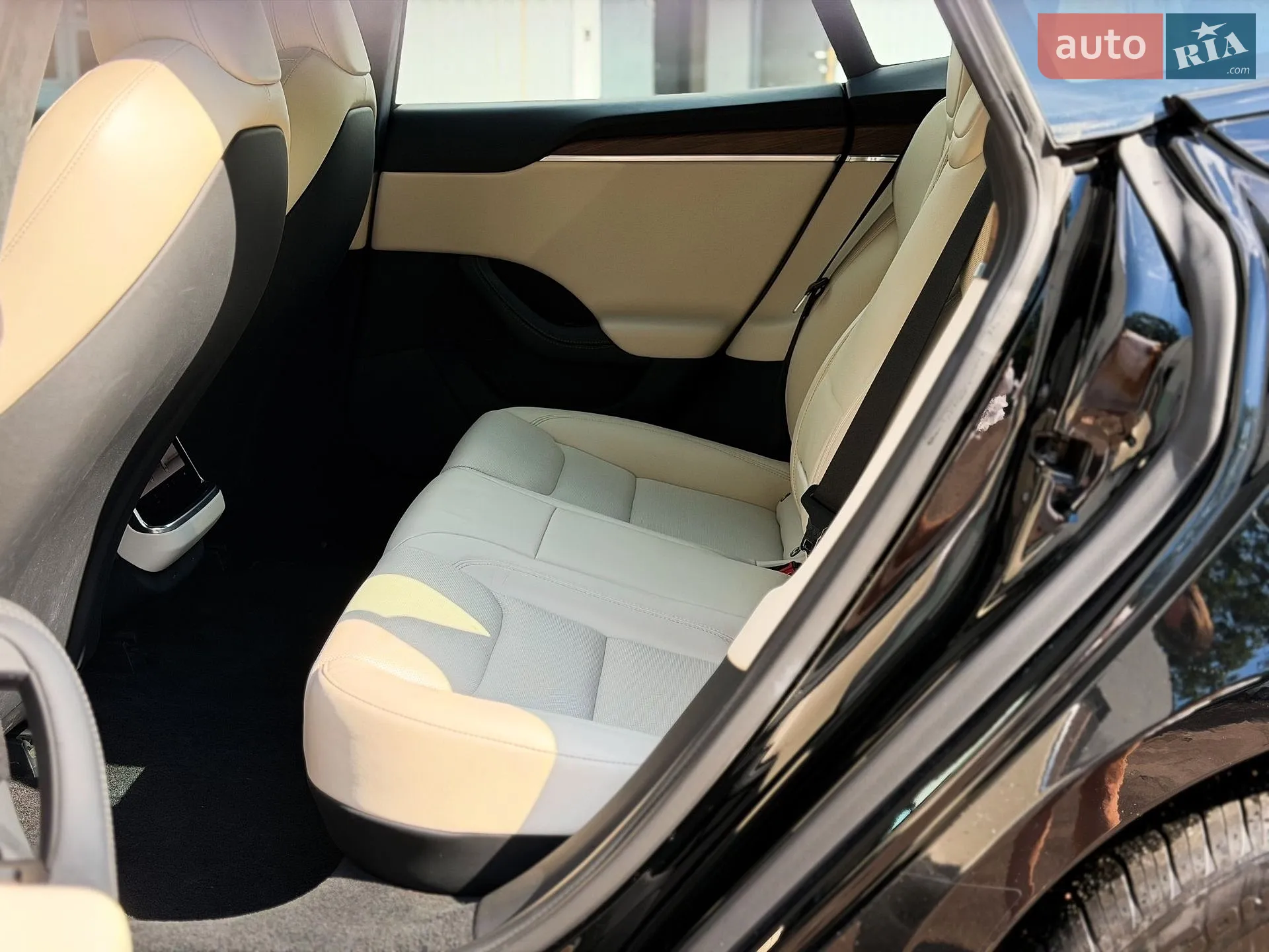 2022 Tesla Model S - мініатюра 16