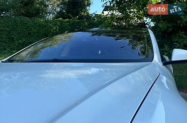 Ліфтбек Tesla Model S 2013 в Львові